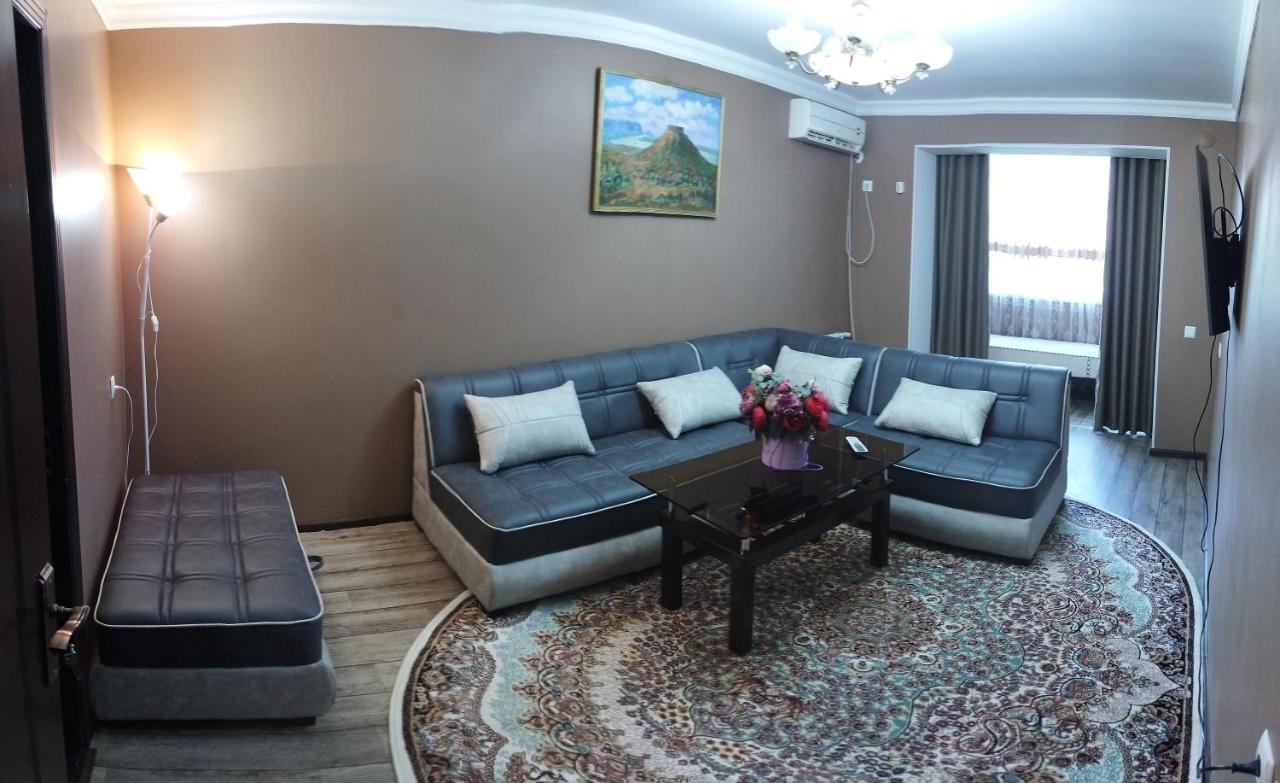 Apartment Near Farkhadskiy Bazar Tashkent Luaran gambar
